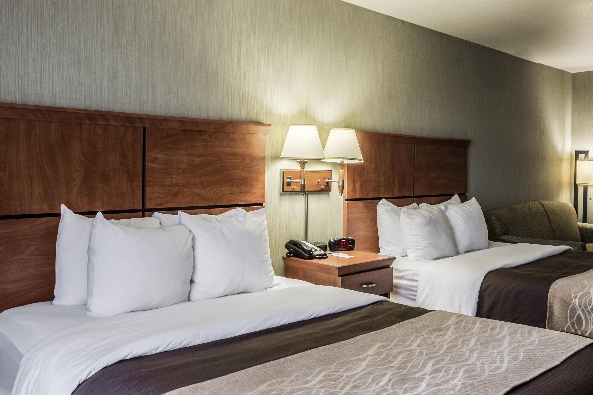 Comfort Inn & Suites Mitchell I-90 Esterno foto
