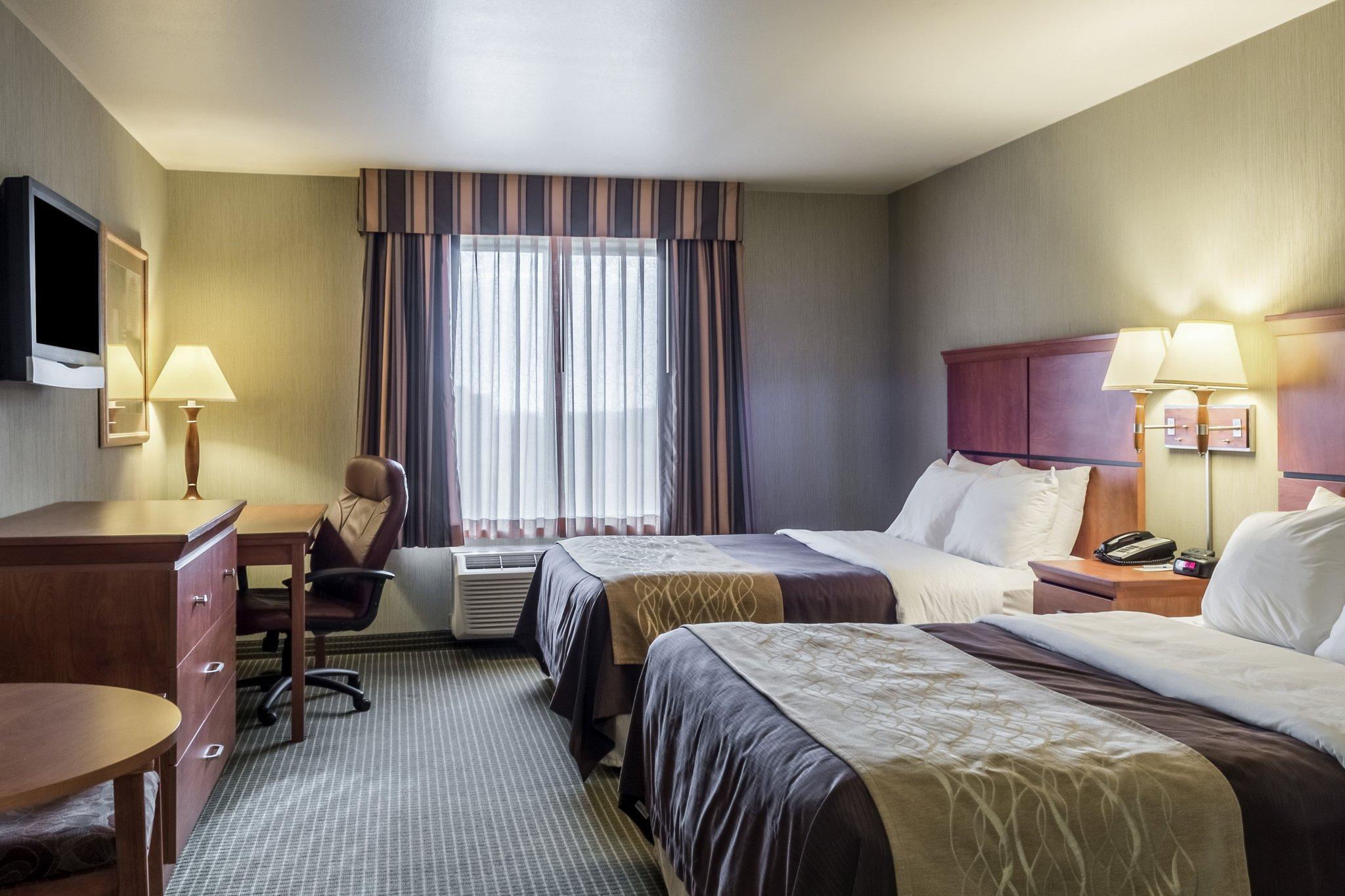 Comfort Inn & Suites Mitchell I-90 Esterno foto